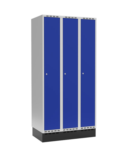 Klädskåp 3x300mm plant tak, blå dörr med cylinderlås och sockel